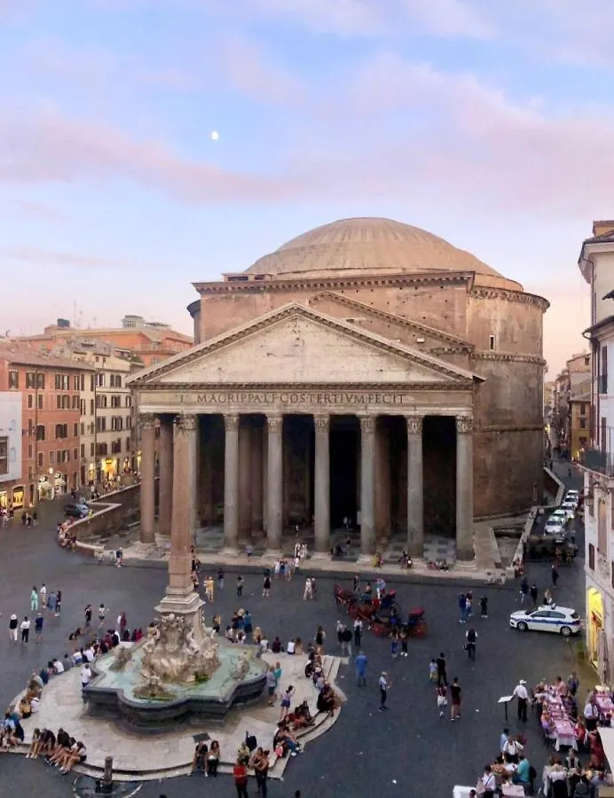 Luce Al Pantheon Daire Roma 0*,  İtalya